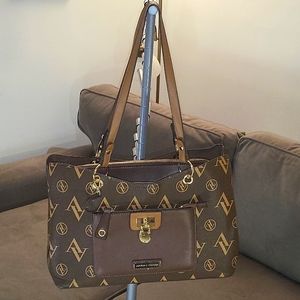 Adrienne Vittadini tote